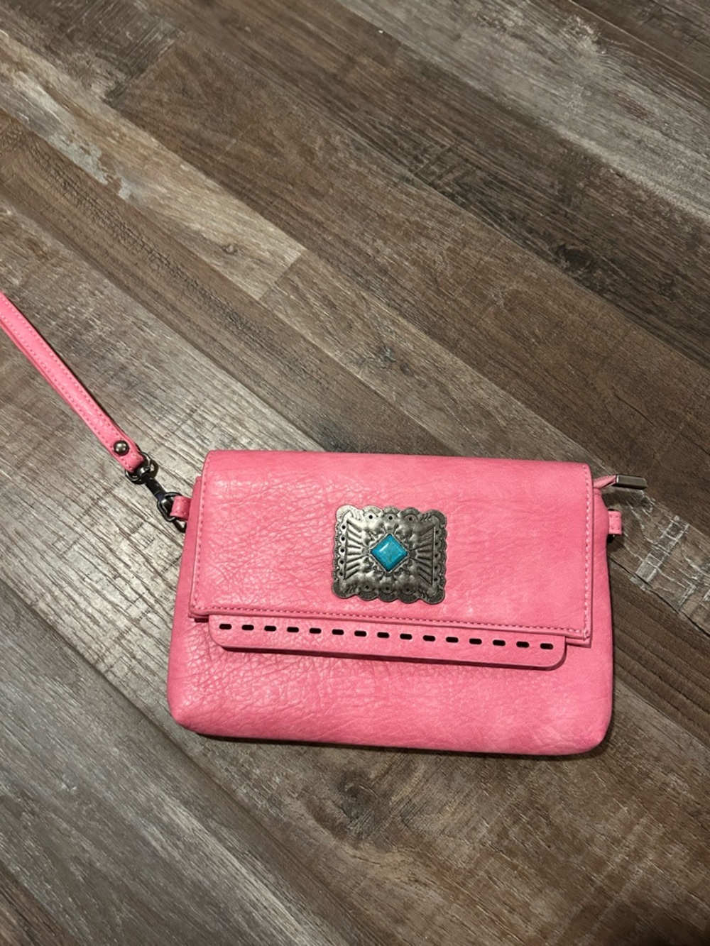 50%offw❤️ Wrangler Pink Wristlet Wallet with Zipper Strap Logo Pocket  Folding